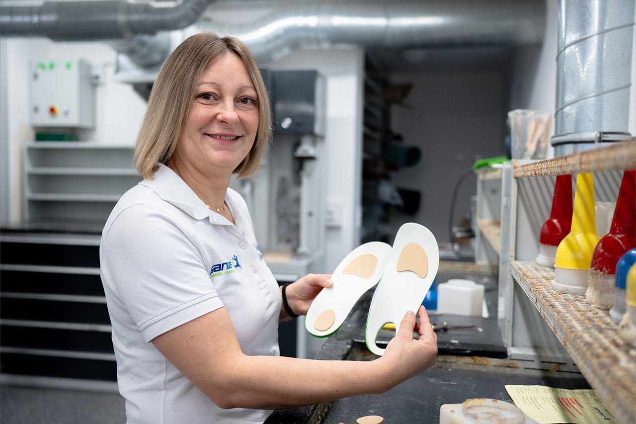 Bau von orthopädischen Einlagen in der Gangauf Werkstatt Bau von orthopädischen Einlagen in der Gangauf Werkstatt